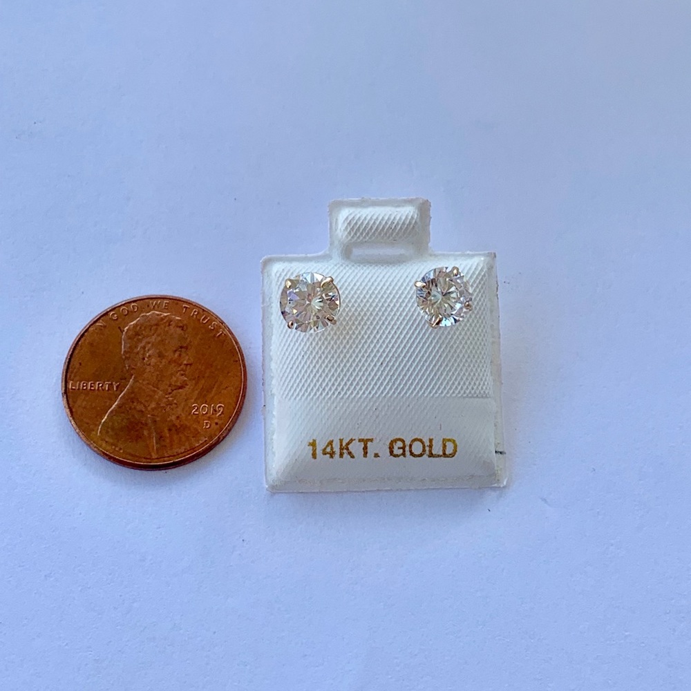 14k Gold Earring Studs White Cubic Zirconia - Picture 3 of 3